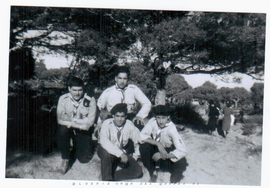 EIF D ORANIE 78 devant milieu georges amouzig derriere jacquie.jpg